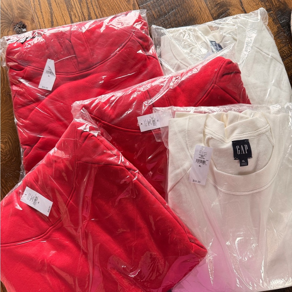 GAP Unisex Sweatshirts Hoodies Red Or White Crew L And XL Buyers Choice $60 Msrp